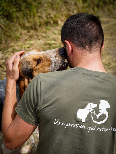 T-shirt Une passion qui nous réunit - Kaki