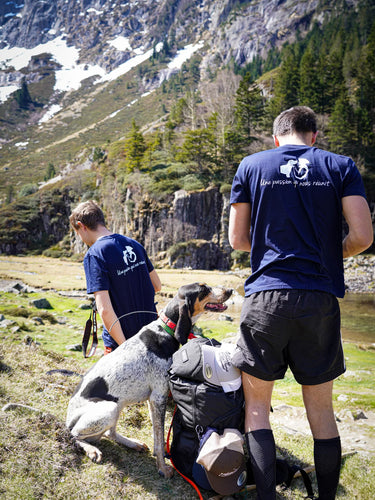 T-shirt Une passion qui nous réunit - navy